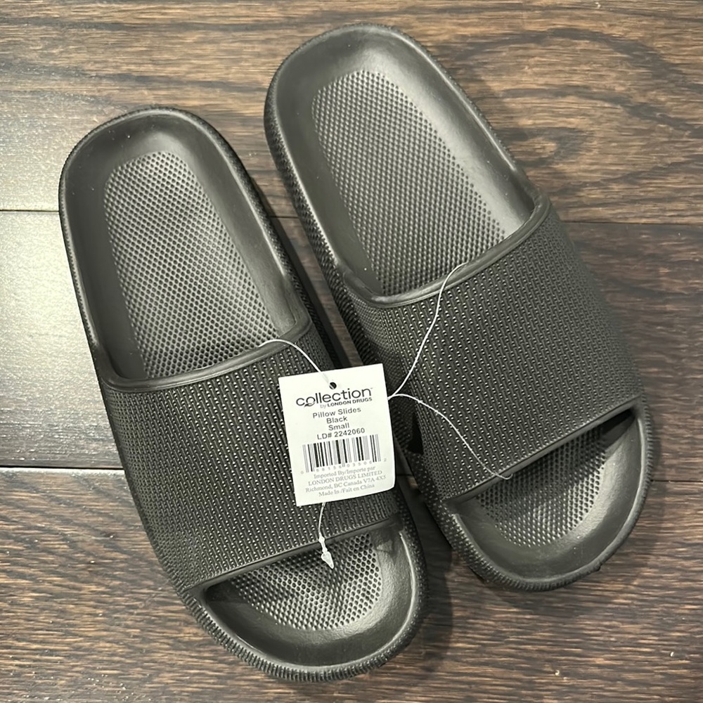 Black Pillow Slides Size 8 39